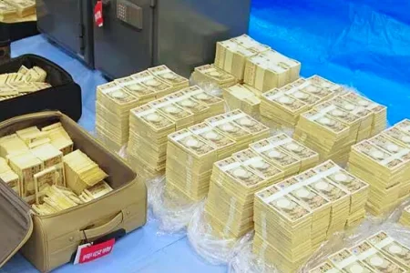 ビルの一室から現金16億円押収 無登録の貸金業「ヤミ金」 運営で男2人を再逮捕