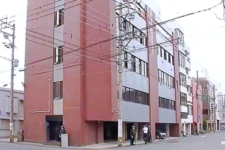 傘下幹部の拳銃所持 小桜一家本部事務所を家宅捜索