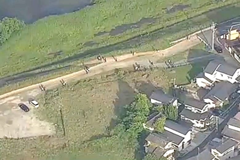 北九州市の紫川河川敷からロケットランチャー、手榴弾、拳銃や実弾など多数発見