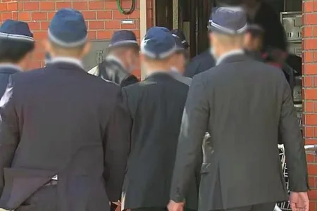 息子などを装った特殊詐欺事件に組織的関与の疑いで住吉会系「武蔵屋一家」本部を家宅捜索