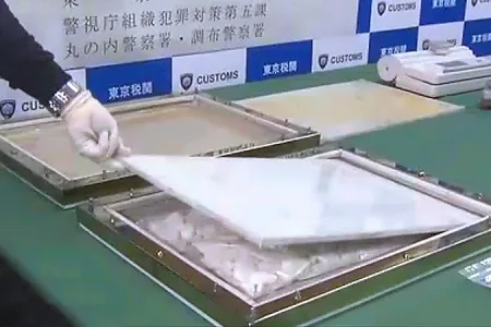 米国から覚醒剤7.2キロを密輸-「チャイニーズドラゴン」メンバー2人逮捕