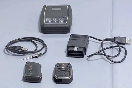 被害総額4.5億円超「CANインベーダー」トヨタ最新車種の盗難防止対策を突破 高級車窃盗でブラジル国籍の男3人を逮捕